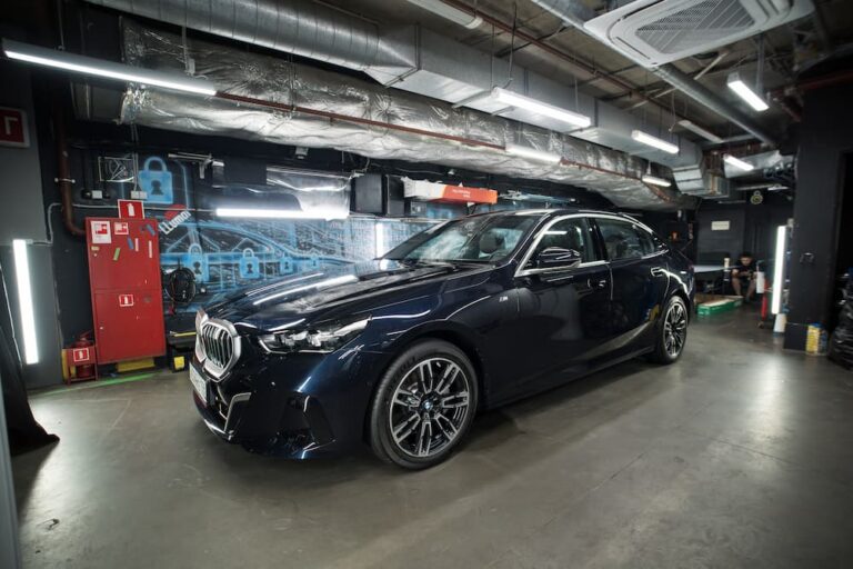 BMW 5 серии: полная оклейка матовым полиуретаном LEGEND® Prime Matte